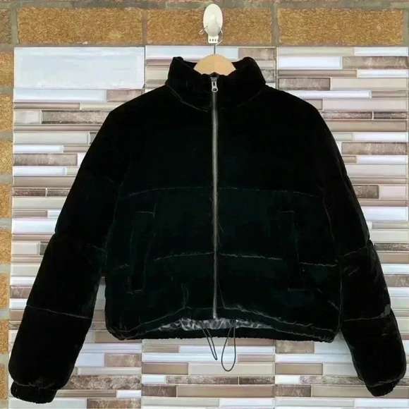 Bella Dahl black velvet puffer XS - Picture 2 of 13